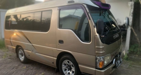 11 Seater Car Rental Bali